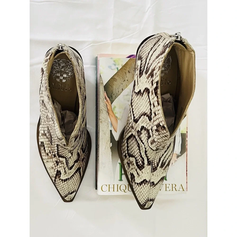 Vince Camuto Womens GINSEL Snake Pointed Toe Bootie Leather Stacked Heel Size 7M